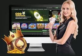 Lucky Slots casino lobby showing live dealer tables and slot games for Filipino players