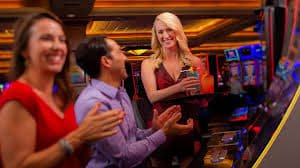 Lucky Slots sports betting interface showing basketball and football odds for Filipino players